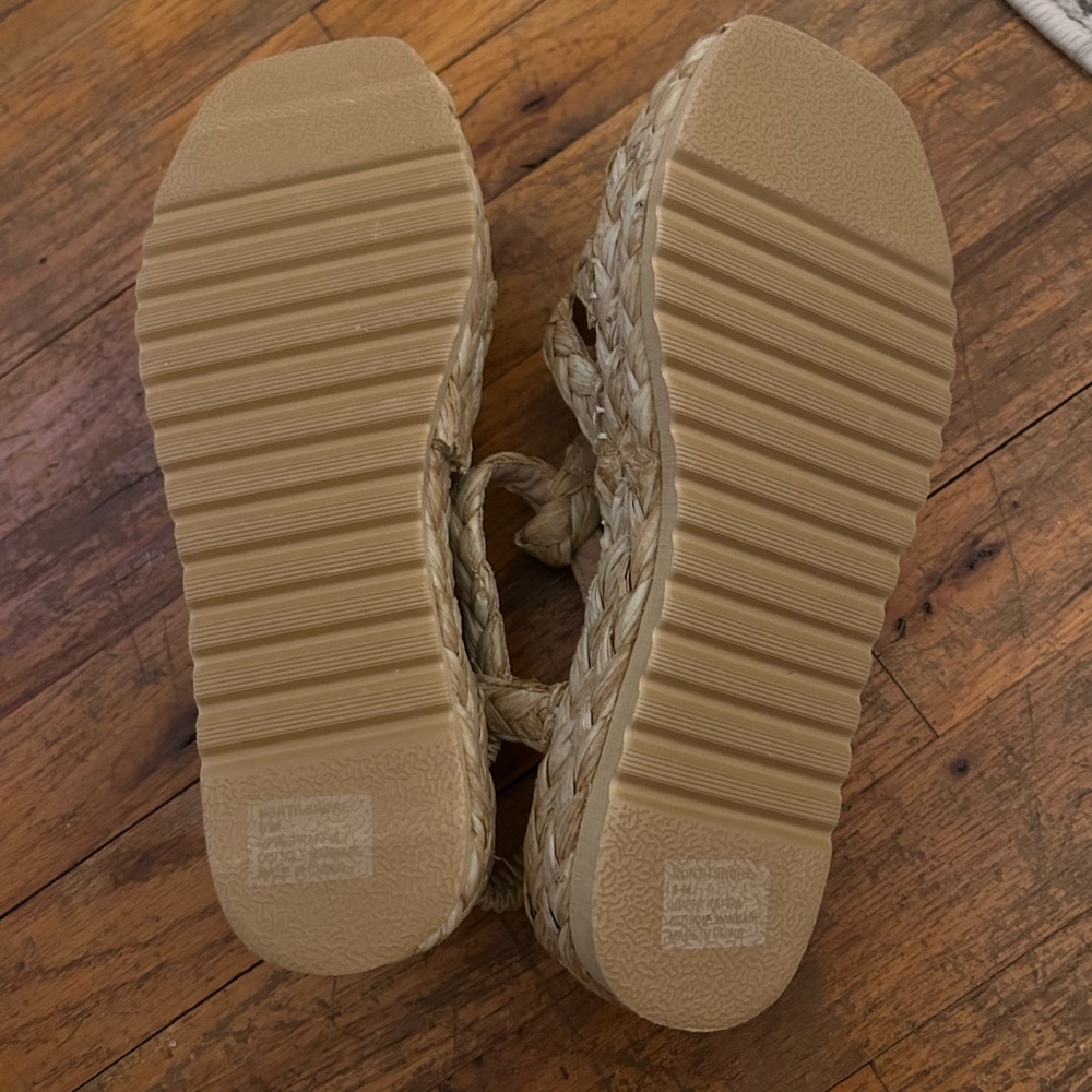 Matisse Tan Braided Platform Sandals - Picture 6 of 6